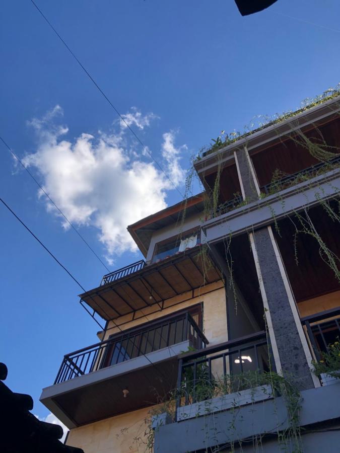 Run House B&B Ubud Esterno foto